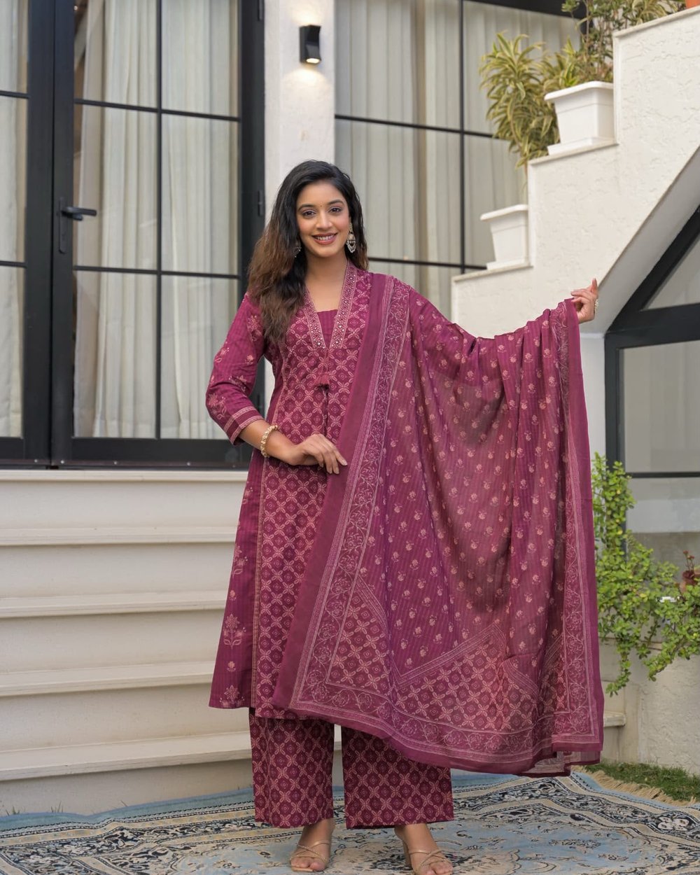 In Stock Suit 16